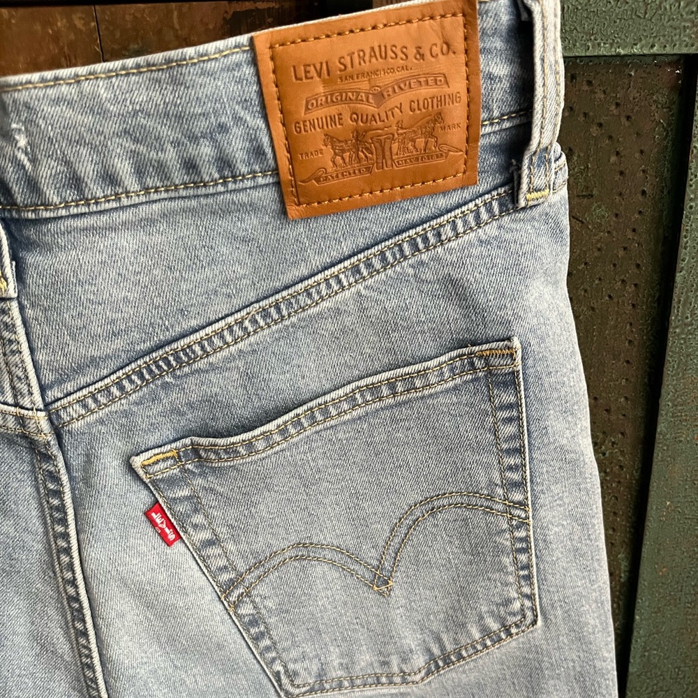 Levi's Premium Ribcage Bermuda Denim Shorts in Burst - Picture 7 of 12